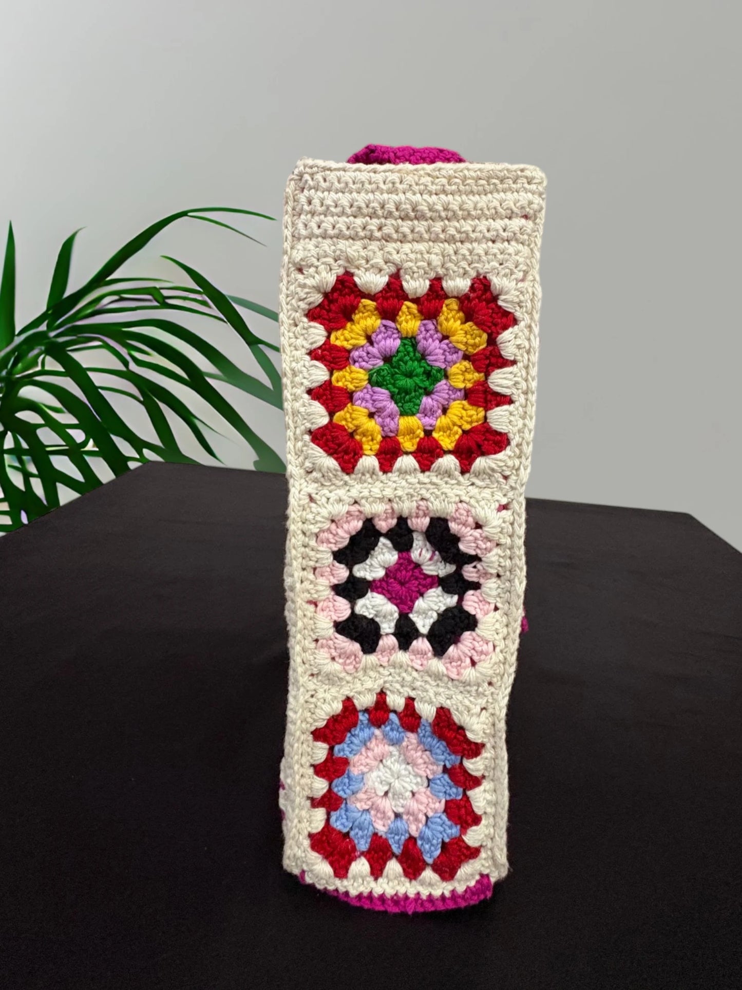 Multicolor Granny Square Tote RC0250